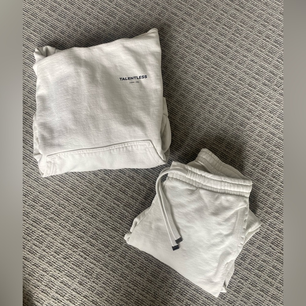 Like new cream Talentless set